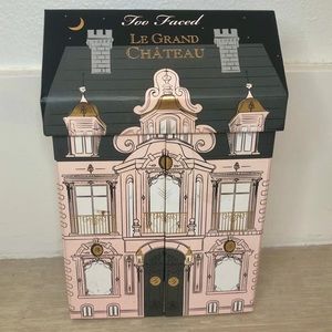TOO FACED Le Grand Chateau